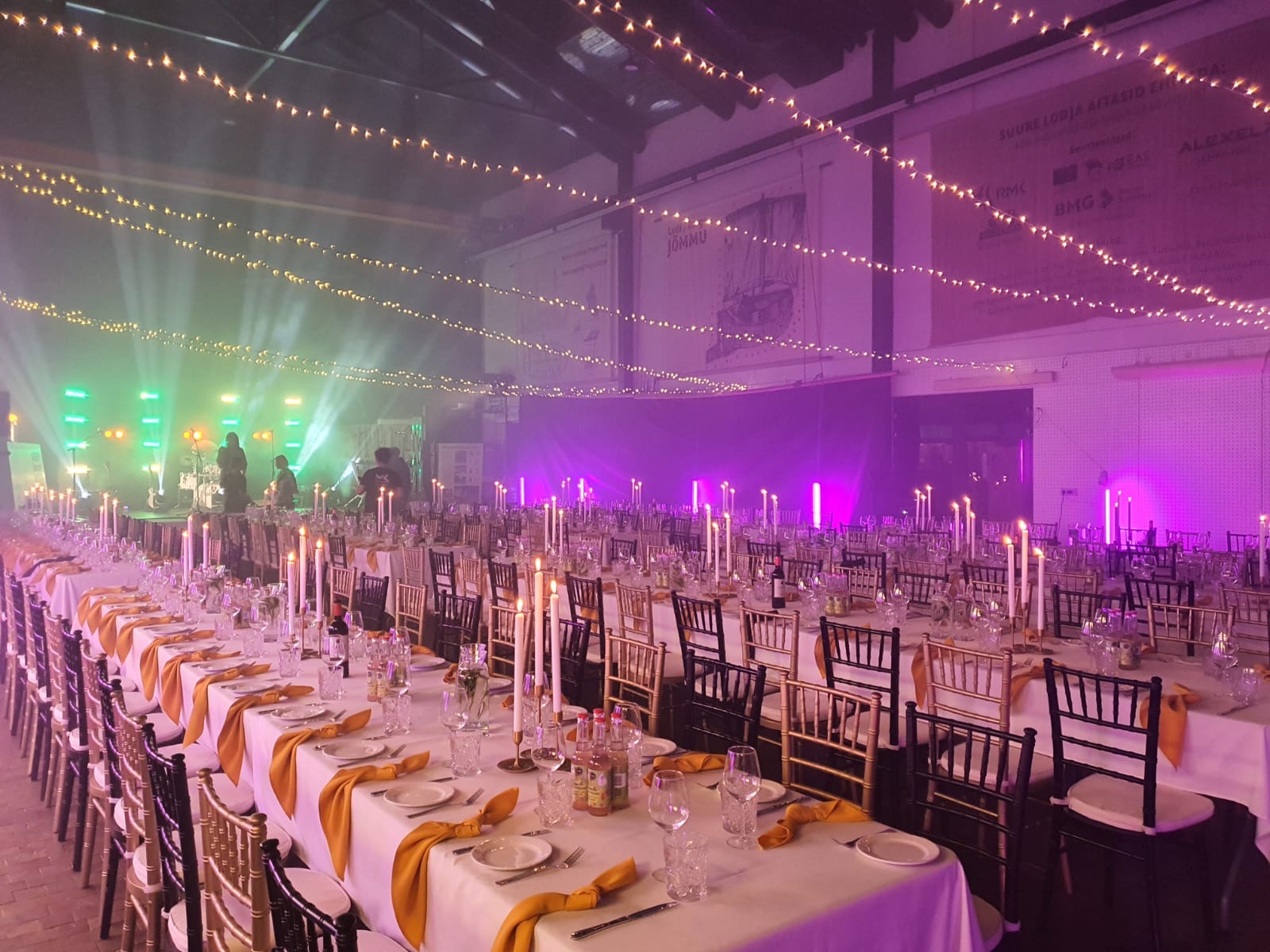 pikk laud chiavari toolidega.jpeg (322 KB)